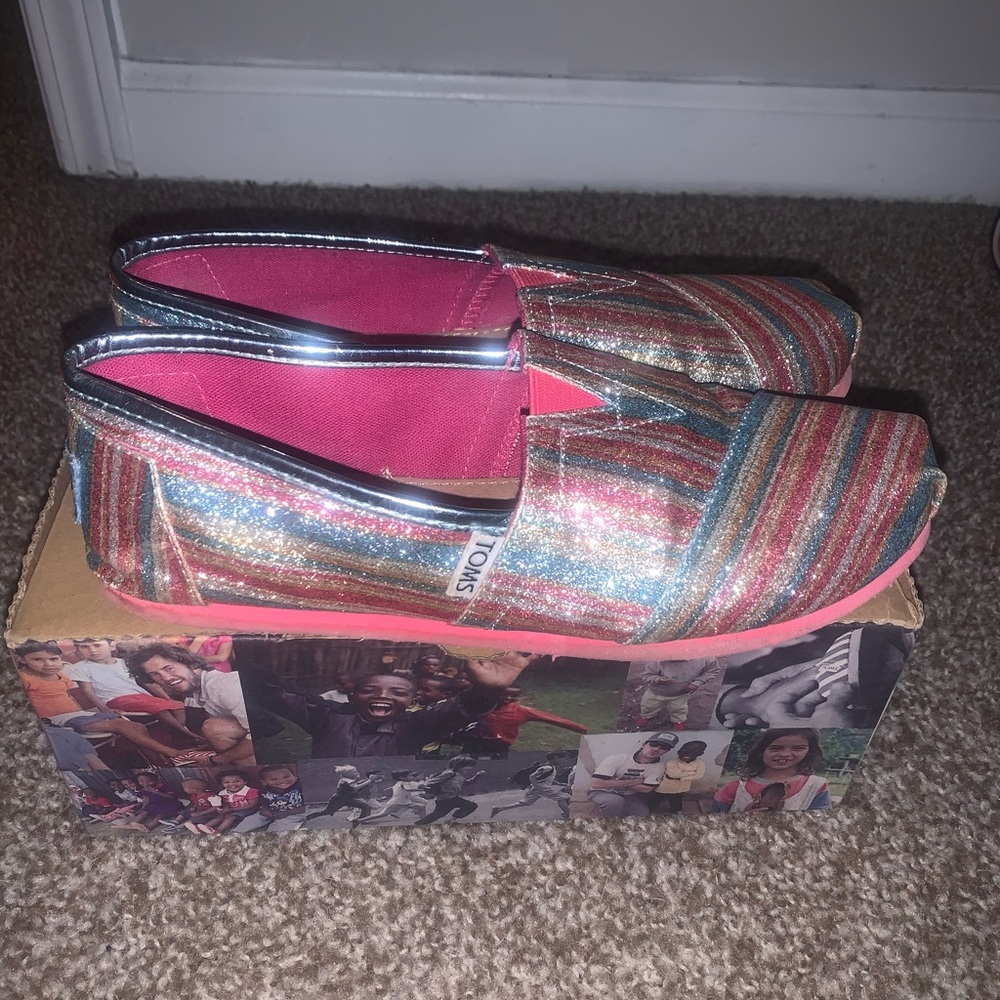 GLITTER PINK STRIPE TOMS